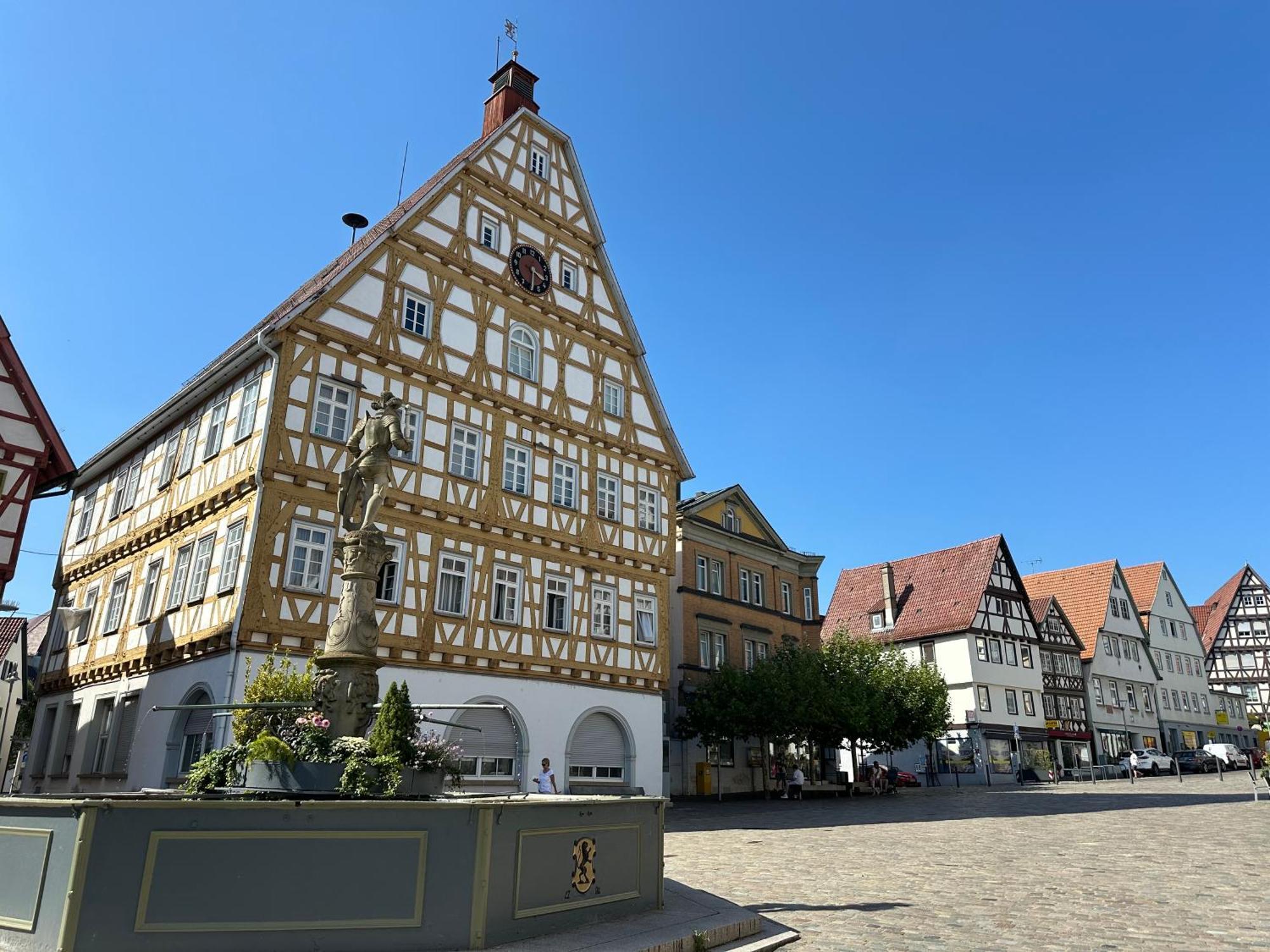 Apartment Im Herzen Der Altstadt - Leonberg Naehe Stuttgart ภายนอก รูปภาพ